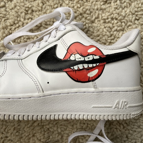 Nike Air Force 1, Size US 8 Custom lips bite swoosh! So cute Excellent condition - Picture 6 of 8